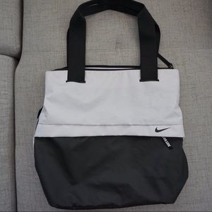 NIKE WORKOUT BAG